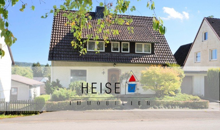 * 1-Familienwohnhaus mit Garage und Wintergarten in ruhiger Ortsrandlage* Baujahr: 1956, Erweiterungsumbau 1977, Winter ...