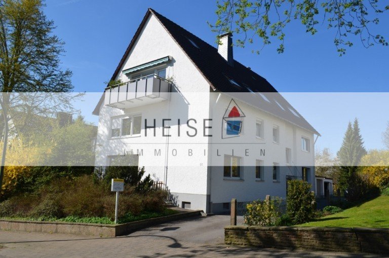 6-Familienwohnhaus mit 5 Garagen in bevorzugter Wohnlage* Baujahr: 1961 - lfd. modernisiert* Grundstücksgröße: 1.318 m ...