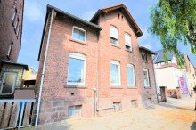 Heise Immobilien Holzminden - www.immobilien-heise.de *** VERKAUFT 2023 *** 2-Familienwohnhaus mit Stallungen und Scheunen - stadtnahe Lage Holzminden