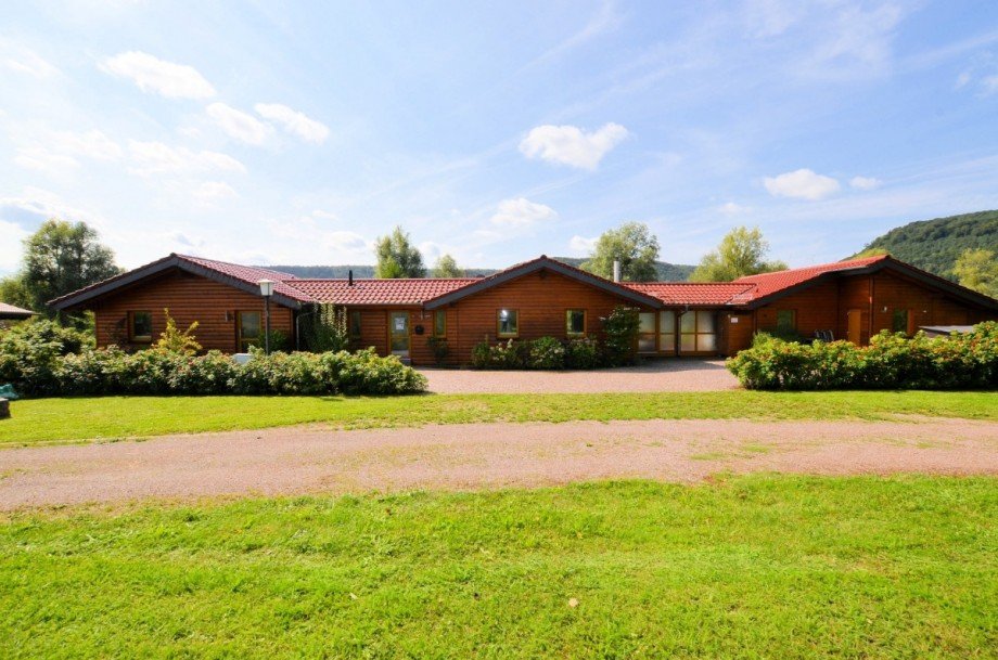 Lauenf�rde Weserberglandsee - Blick vom See Einfamilienhaus Beverungen
