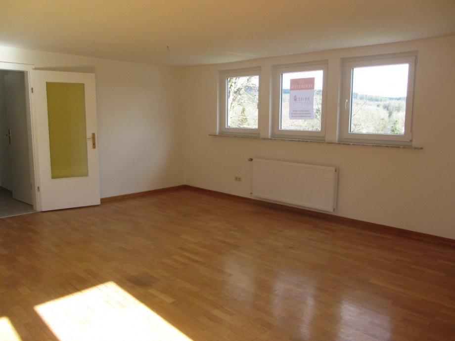 Heise Immobilien - Mietwohnung - www.immobilien-heis.de Dachgeschosswohnung Holzminden