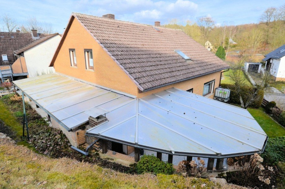 Heise Immobilien - 1-Familienwohnhaus mit Garage - www.immobilien-heise.de Einfamilienhaus Holzminden