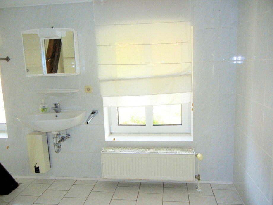 Badezimmer im Obergeschoss Maisonettewohnung Holzminden
