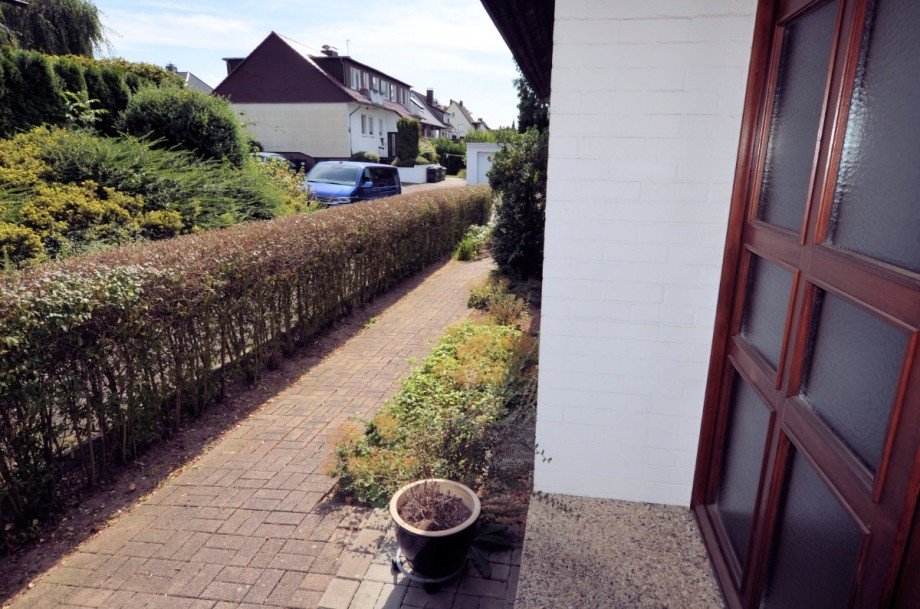 1-Familienwohnhaus mit Doppelgarage in Holzminden Einfamilienhaus Holzminden