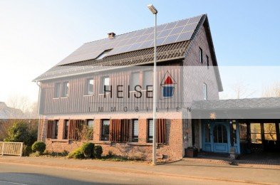 Hauptbild 1-Familienwohnhaus mit Einliegerwohnung und Carport