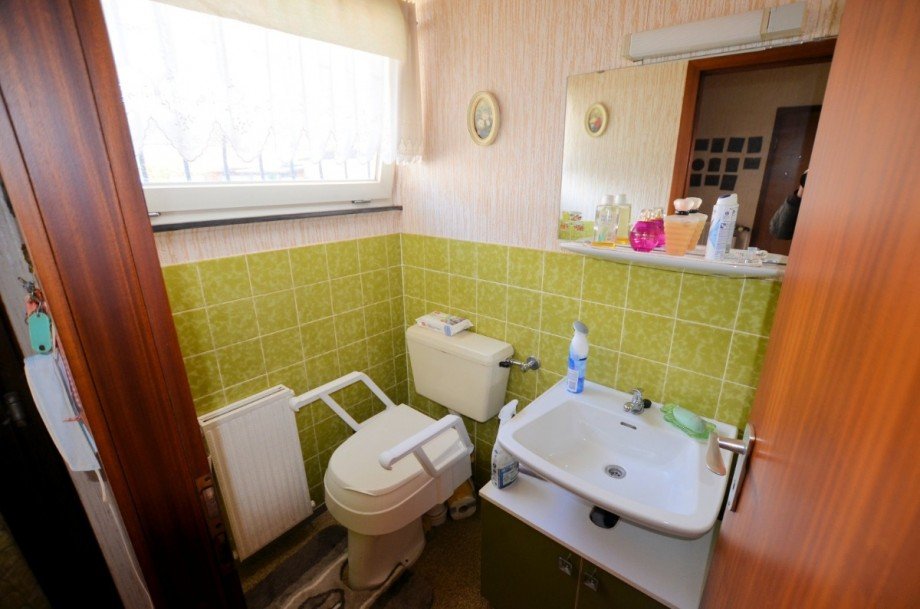 G�ste-WC - www.immobilien-heise.de Einfamilienhaus H�xter-L�chtringen