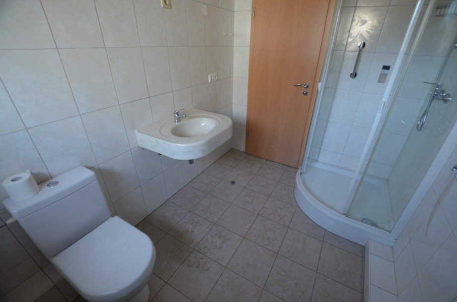 Heise Immobilien - 1-Familienwohnhaus mit Garage - www.immobilien-heise.de Einfamilienhaus Holzminden