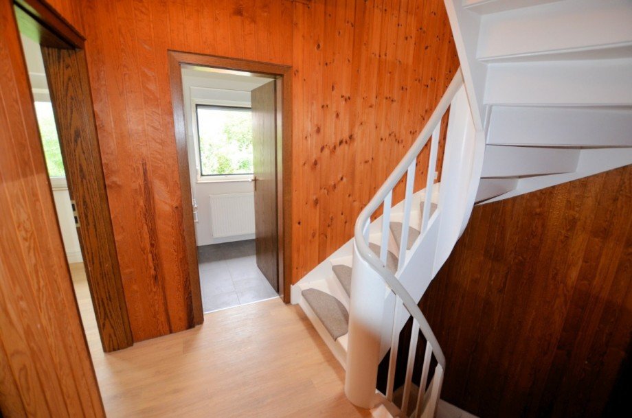 OG Treppenhaus Reihenendhaus H�xter