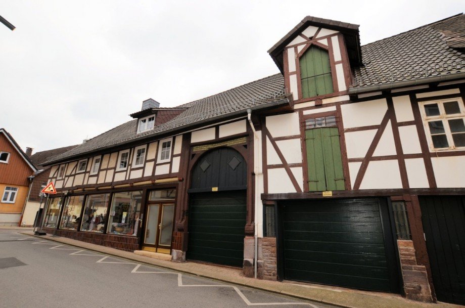 Fachwerkhaus - Wohn- und Gesch�ftshaus - Stadtoldendorf - Heise Immobilien Wohn- / Gesch�ftshaus Stadtoldendorf