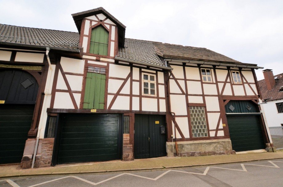 Fachwerkhaus - Wohn- und Gesch�ftshaus - Stadtoldendorf - Heise Immobilien Wohn- / Gesch�ftshaus Stadtoldendorf