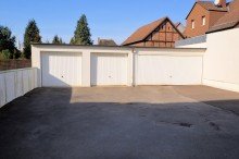 Heise Immobilien - www.immobilien-heise.de - Gewerbefl�che - Verkauf *** VERKAUFT 2025 *** Gewerbe- / B�ro-, Praxisfl�che mit Doppelgarage im Erdgeschoss - Holzminden