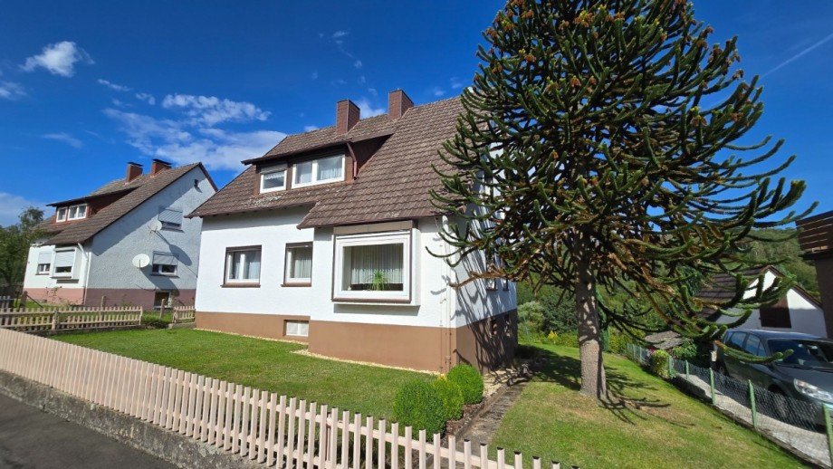 Heise Immobilien - Wohnhaus in Stadtoldendorf Lenne Einfamilienhaus Stadtoldendorf