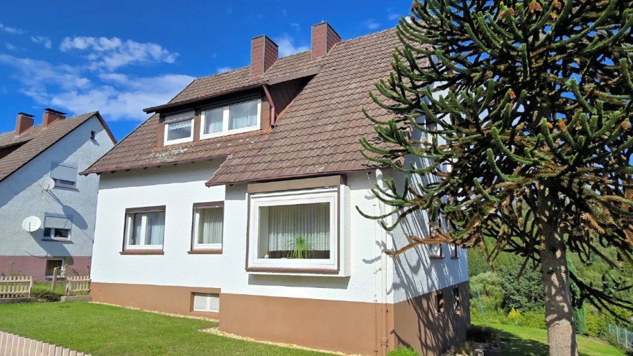 Heise Immobilien - Wohnhaus in Stadtoldendorf Lenne Einfamilienhaus Stadtoldendorf