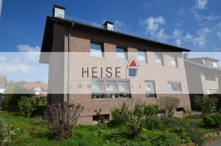 Dieses 1984 massiv gebaute Haus steht auf einem ca. 740 m² großen Grundstück. Mit insgesamt ca. 170 m² Wohnfläche bietet ...