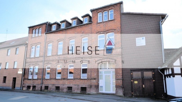 Vermietetes gepflegtes Mehrfamilienhaus in stadtnaher Wohnlage* Baujahr: 1893* Grundst�cksgr��e: ca. 463 m� * Wohnfl� ...