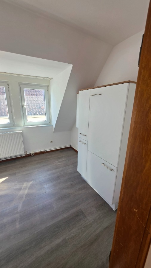 K�che mit EBK - www.immobilien-heise.de Etagenwohnung Holzminden