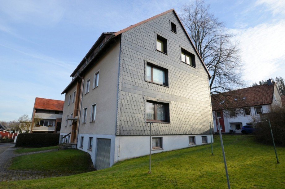 Heise Immobilien - 6-Familienwohnhaus mit Garagen - Delligsen Mehrfamilienhaus Delligsen