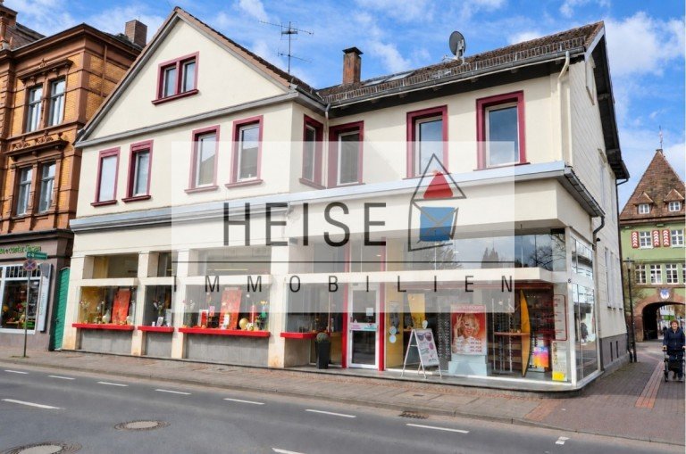 Heise Immobilien Holzminden - Neue Stra�e 6 - Ladenlokal - B�roraum Holzminden - Innenstadt Ladenlokal Repr�sentative Erdgeschoss-Gewerbefl�che mit bester Sichtbarkeit - Innenstadtlage
