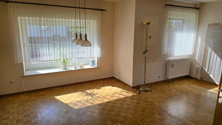 Heise Immobilien - Wohnhaus in Stadtoldendorf Lenne Einfamilienhaus Stadtoldendorf