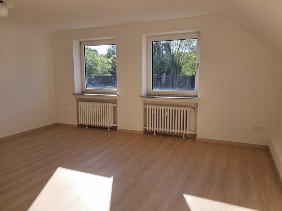 Wohnzimmer Dachgeschosswohnung Holzminden/Neuhaus
