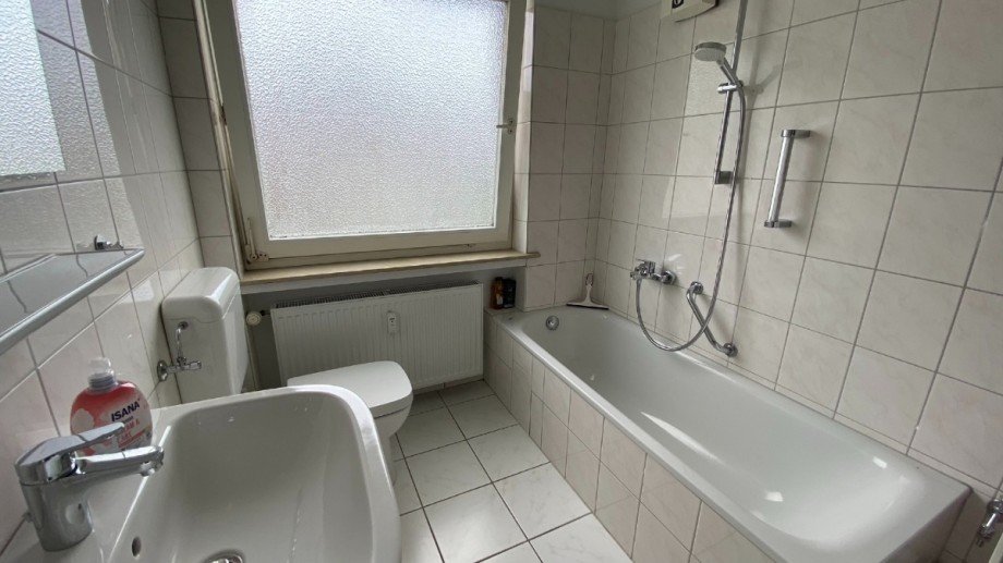 Bad - www.immobilien-heise.de Etagenwohnung H�xter