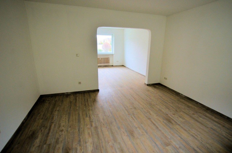 Heise Immobilien - Holzminden, Lindenallee 11 Erdgeschosswohnung Holzminden