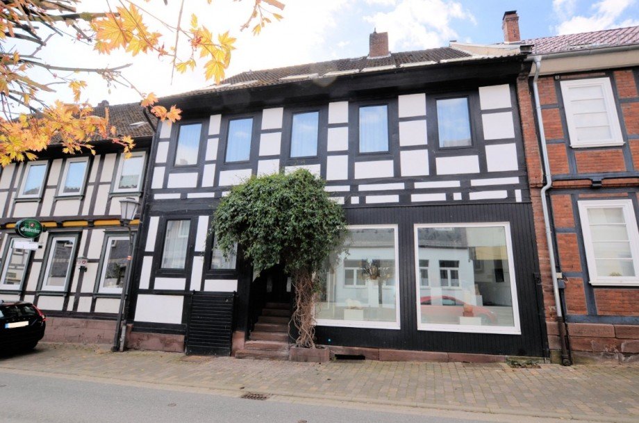 Heise Immobilien - Wohnhaus in Dassel Mehrfamilienhaus Dassel