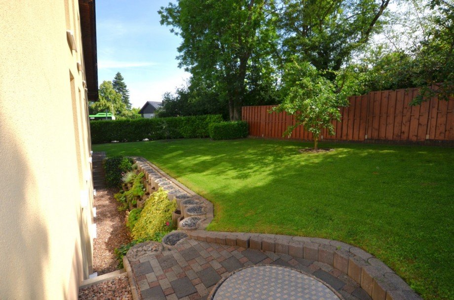 Garten - Heise Immobilien Doppelhaush�lfte Holzminden