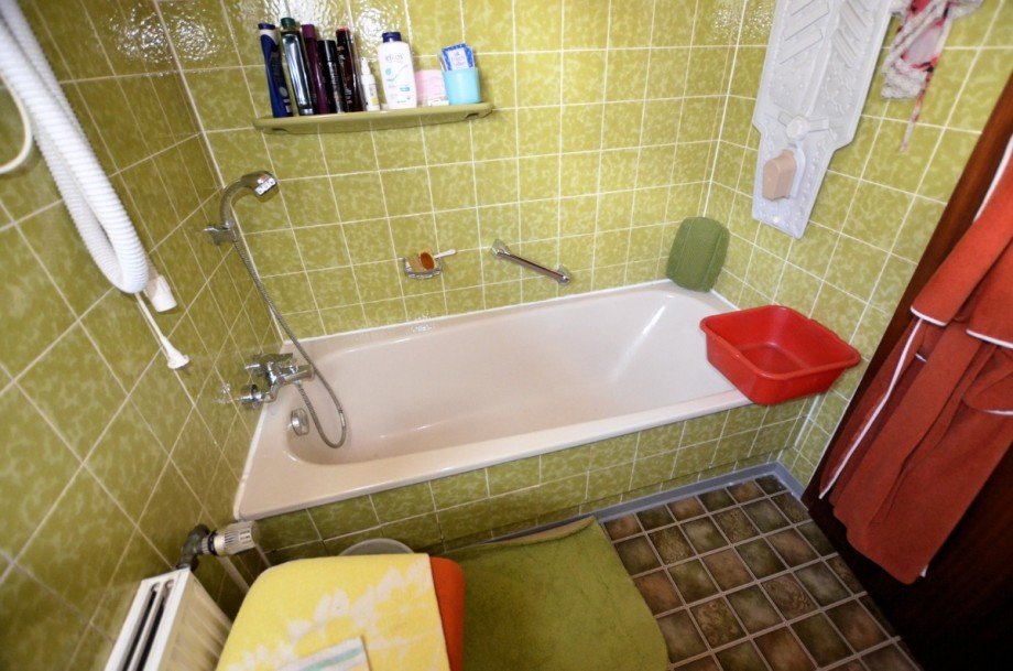 Badezimmer Erdgeschoss - www.immobilien-heise.de Einfamilienhaus H�xter-L�chtringen