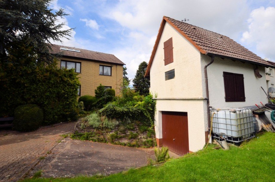 Nebengelass-Garage - Stadtoldendorf - Heise Immobilien Zweifamilienhaus Stadoldendorf