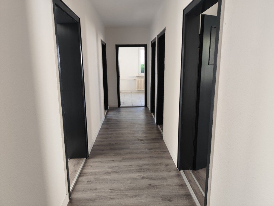 Flur - www.immobilien-heise.de Erdgeschosswohnung Holzminden