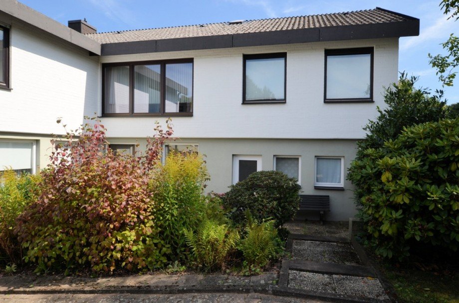 1-Familienwohnhaus mit Doppelgarage in Holzminden Einfamilienhaus Holzminden