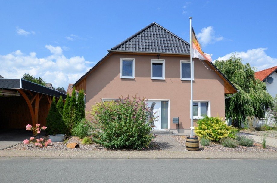 !-Familienwohnhaus mit Doppel-Carport - Albaxen Einfamilienhaus Albaxen