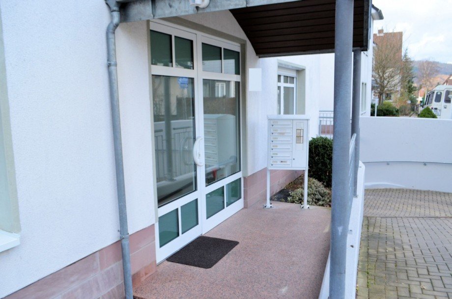 Heise Immobilien - Eigentumswohnung mit kleinem Garten Erdgeschosswohnung Holzminden