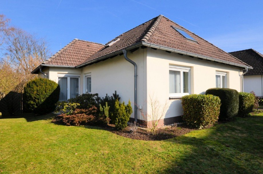1-Familienwohnhaus mit Garage - Heise Immobilien Einfamilienhaus Holzminden