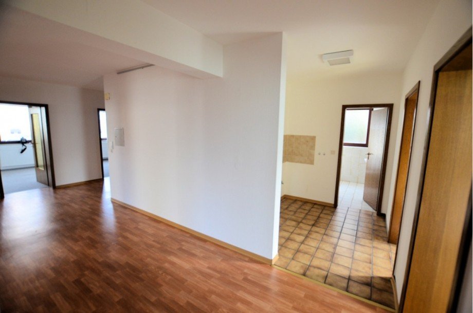 Heise Immobilien - Gewerbefl�che in Holzminden - www.immobilien-heise.de B�rofl�che Holzminden