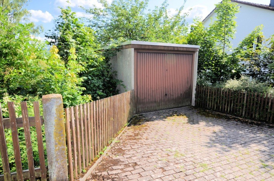 Heise Immobilien - 2-Familienwohnhaus mit Garage Zweifamilienhaus Stadtoldendorf