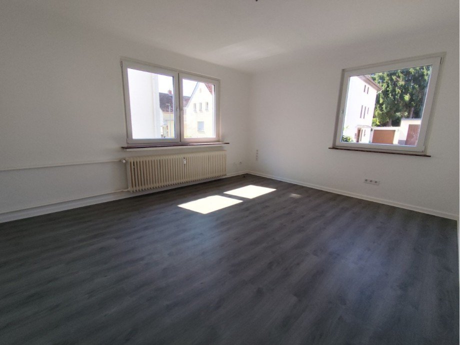 Wohnzimmer - www.immobilien-heise.de Erdgeschosswohnung Holzminden