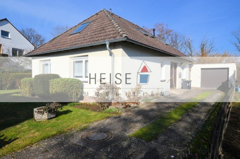 1-Familienwohnhaus mit Garage - Heise Immobilien Holzminden - Ruhige Wohnlage Einfamilienhaus *** VERKAUFT 2026 *** 1-Familienwohnhaus mit Garage in ruhiger Wohnlage