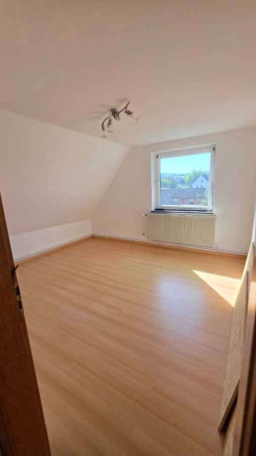 Schlafzimmer - www.immobilien-heise.de Etagenwohnung Holzminden