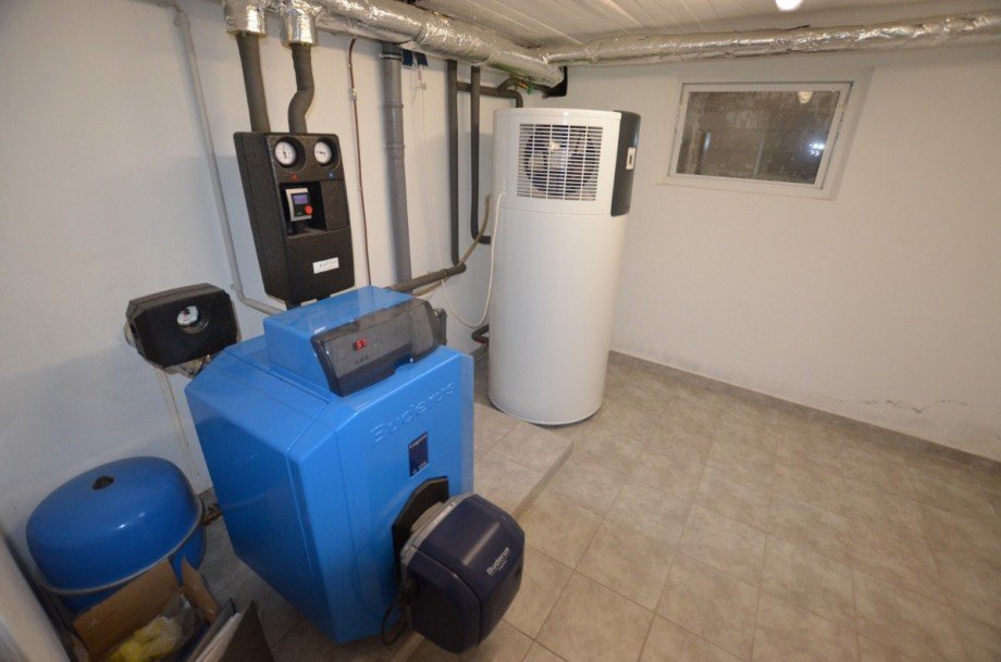 Heise Immobilien - 1-Familienwohnhaus mit Garage - www.immobilien-heise.de Einfamilienhaus Holzminden