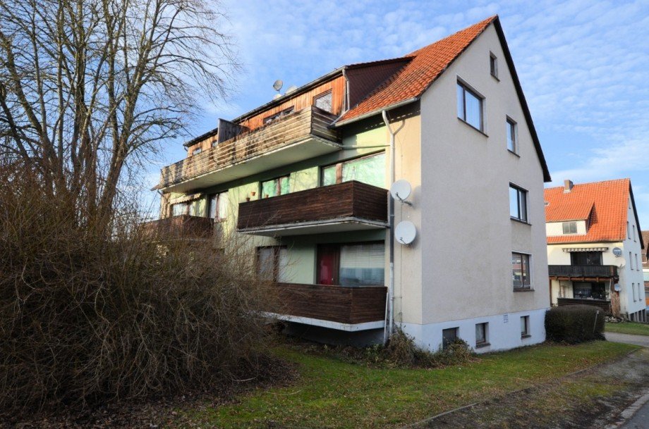 Heise Immobilien - 6-Familienwohnhaus mit Garagen - Delligsen Mehrfamilienhaus Delligsen
