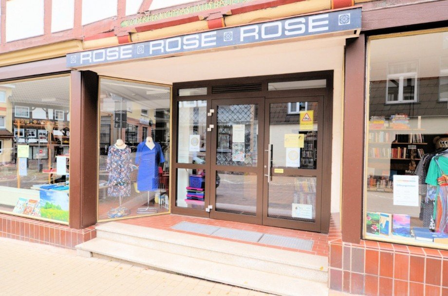 Fachwerkhaus - Wohn- und Gesch�ftshaus - Stadtoldendorf - Heise Immobilien Wohn- / Gesch�ftshaus Stadtoldendorf