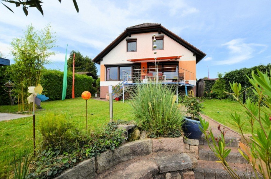 Balkon mit Fernsicht in die Weserauen ** Brev�rde ** www.immobilien-heise.de Einfamilienhaus Brev�rde