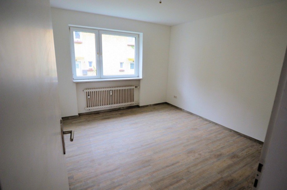 Heise Immobilien - Holzminden, Lindenallee 11 Erdgeschosswohnung Holzminden