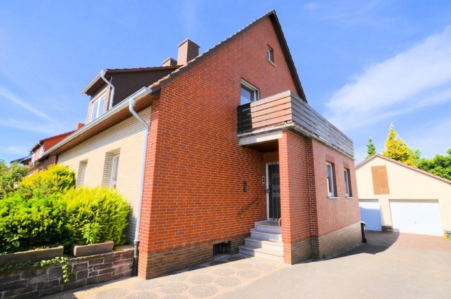 2-Familienwohnhaus mit Doppelgarage - Heise Immobilien Einfamilienhaus F�rstenberg