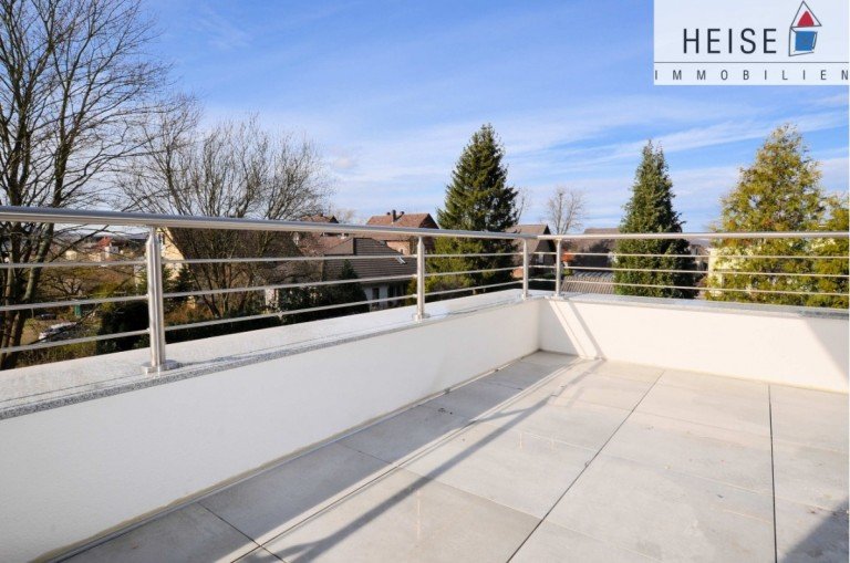 ** Neubau ** Niedrigenergiehaus - Penthouse-Wohnung mit Dachterrasse* Insgesamt 5 Wohneinheiten davon sind noch 2 Wohne ...