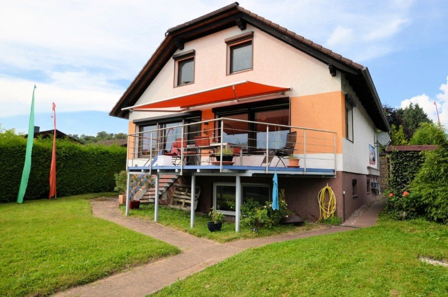 Balkon mit Fernsicht in die Weserauen ** Brev�rde ** www.immobilien-heise.de Einfamilienhaus Brev�rde