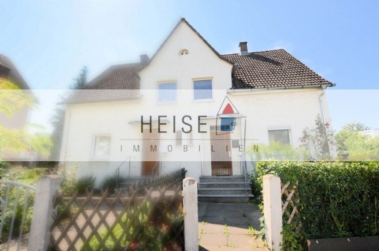 Sanierungsbedürftige 1-Familien-Doppelhaushälfte in stadtnaher Lage * Baujahr: 1938* Grundstücksgröße: 360 m² * Wohn ...