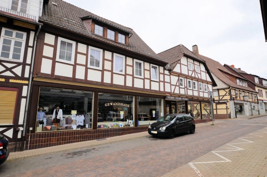 Fachwerkhaus - Wohn- und Gesch�ftshaus - Stadtoldendorf - Heise Immobilien Wohn- / Gesch�ftshaus Stadtoldendorf